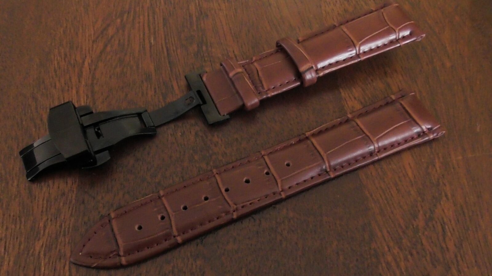 montville leather strap brown with black deployant clasp