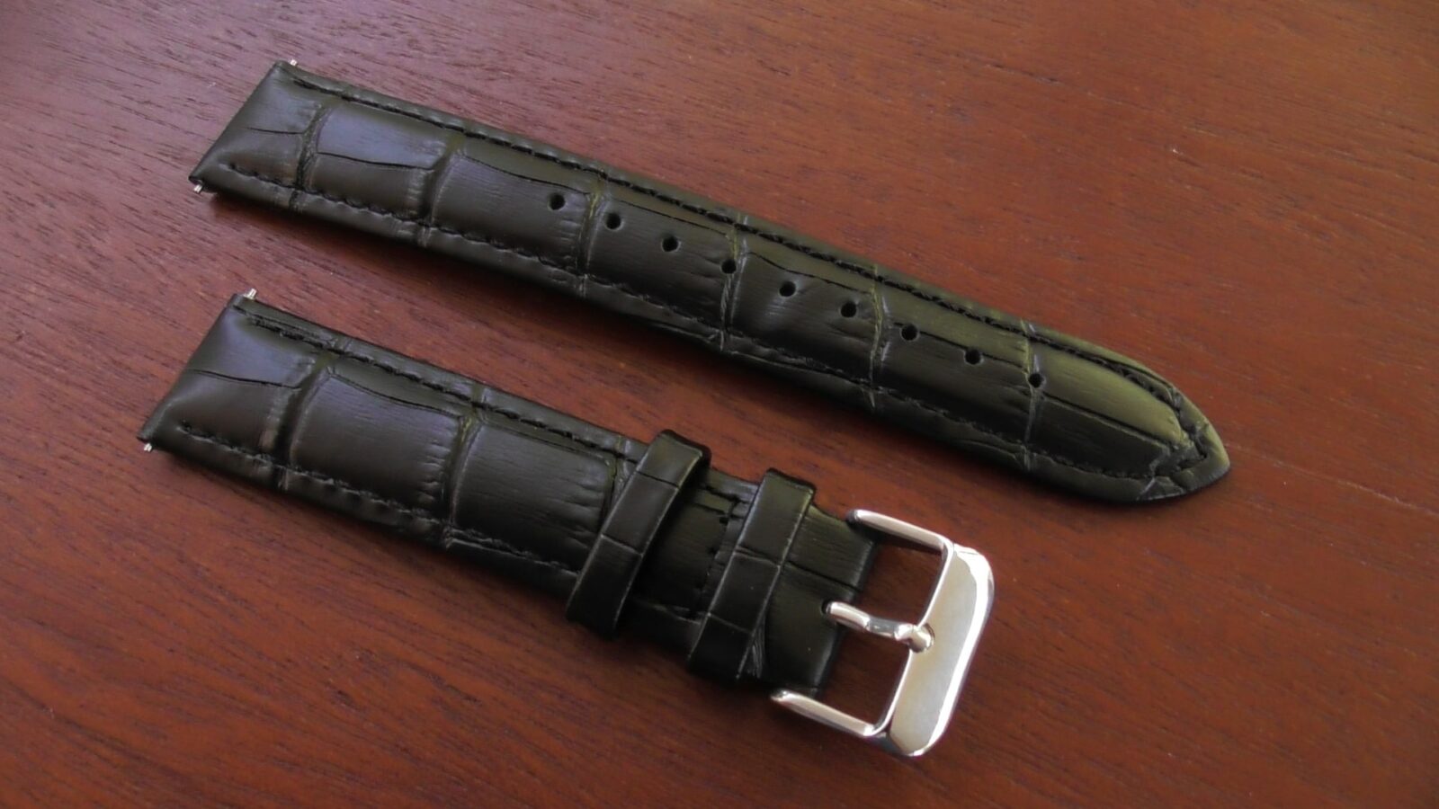 'Eumundi' Vegan Leather Strap Black Angled