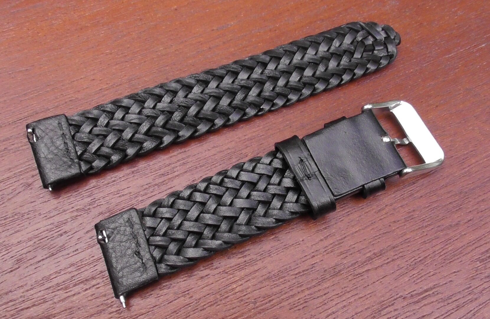 braided black strap rear