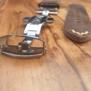 Cooroy Clasp Attachment lift up oval side of tab